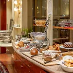 Neue Post I Self Check-in Hotel Innsbruck