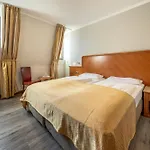 Neue Post I Self Check-in Hotel Innsbruck