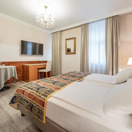 Otel Neue Post I Self Check-in