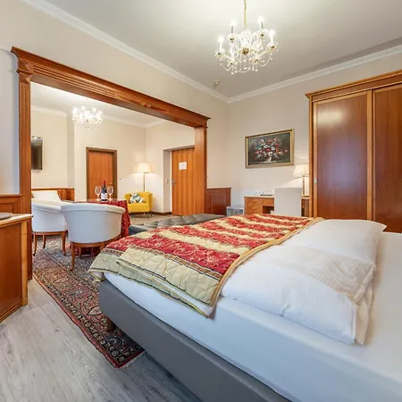 Neue Post I Self Check-in Hotel