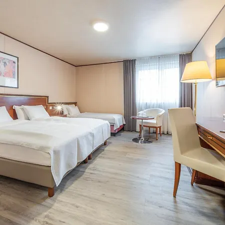 Ξενοδοχείο Neue Post I Self Check-in 4*