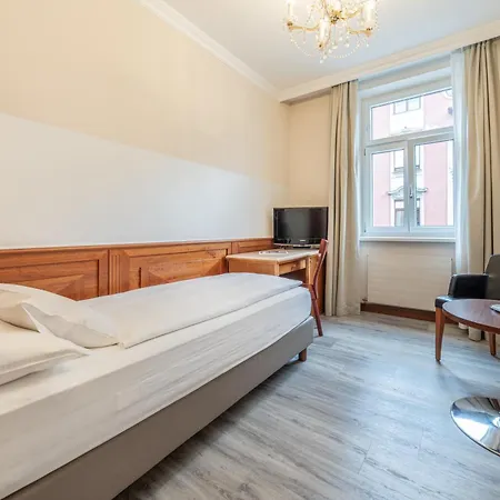 Neue Post I Self Check-in Otel İnnsbruck