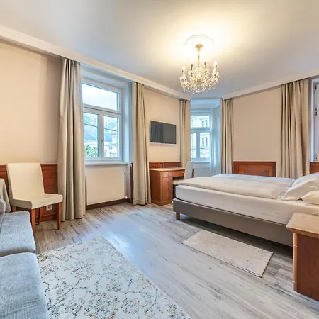 Neue Post I Self Check-in Otel İnnsbruck