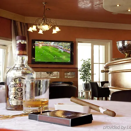 Neue Post I Self Check-in Hotel 4*