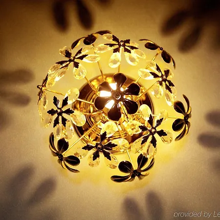 Neue Post I Self Check-in 4*