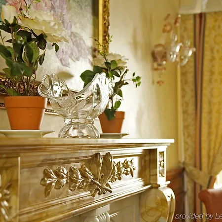 Neue Post I Self Check-in Ίνσμπρουκ