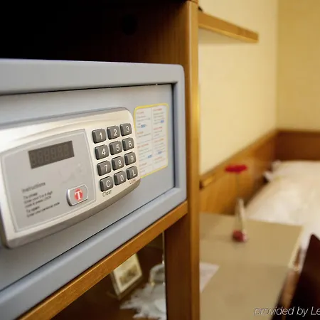 Neue Post I Self Check-in Otel 4*