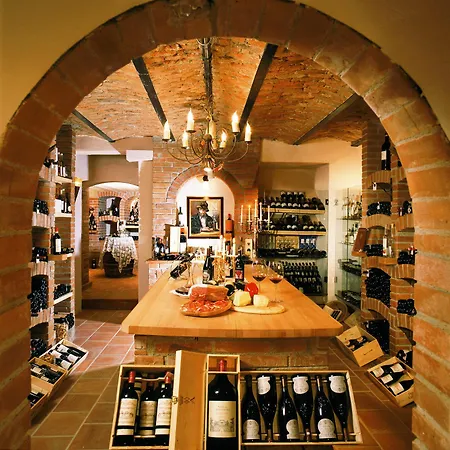 Hotel Neue Post I Self Check-in Innsbruck