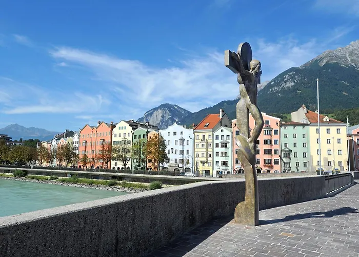 Neue Post I Self Check-in Hotel Innsbruck