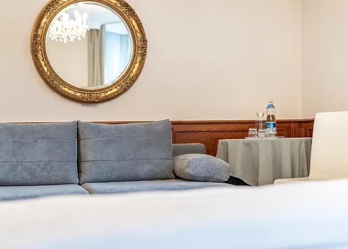 Neue Post I Self Check-in Hotel