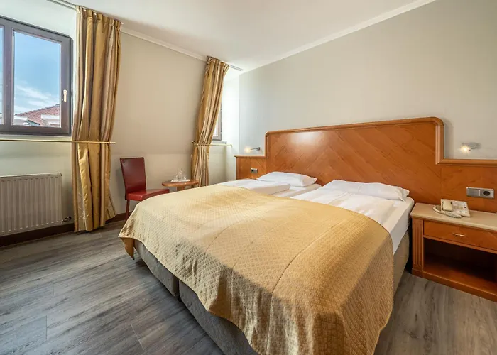 Neue Post I Self Check-in Hotel Innsbruck