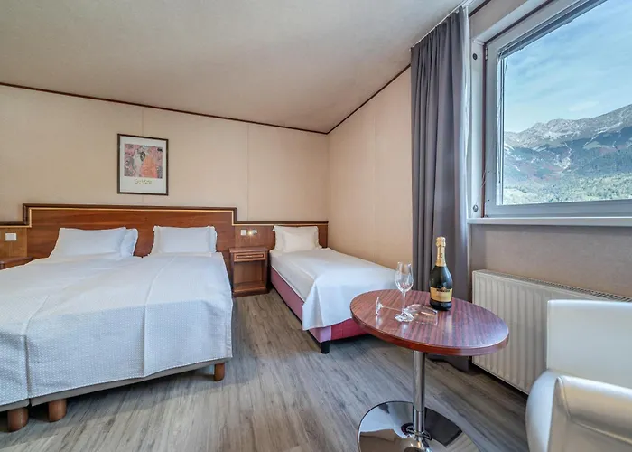 Hotel Neue Post I Self Check-in Innsbruck
