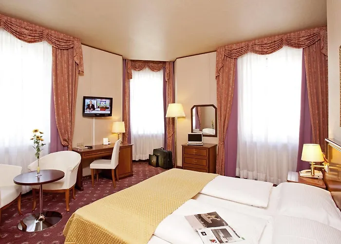 Neue Post I Self Check-in Hotel