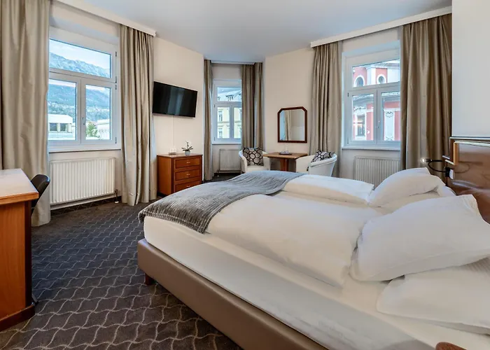 Neue Post I Self Check-in 4*