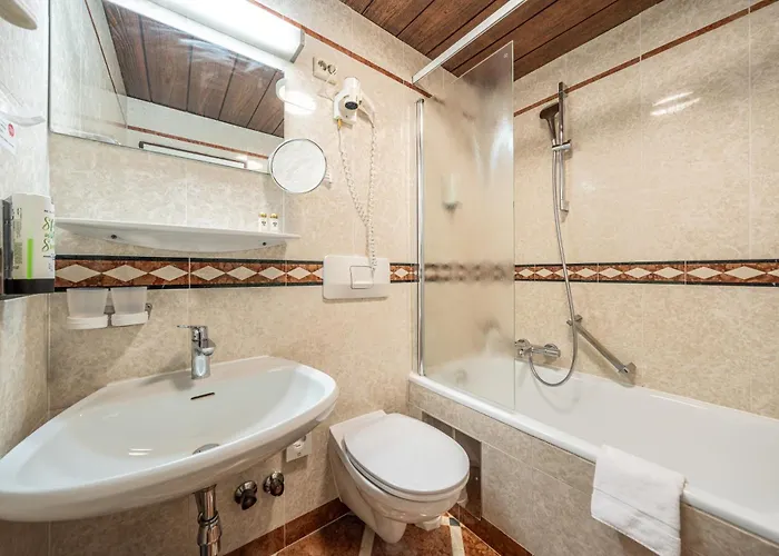 Neue Post I Self Check-in 因斯布鲁克