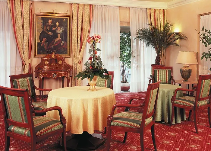 Neue Post I Self Check-in 酒店 4*