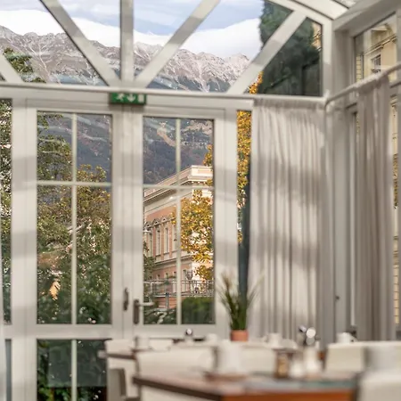 Neue Post I Self Check-in