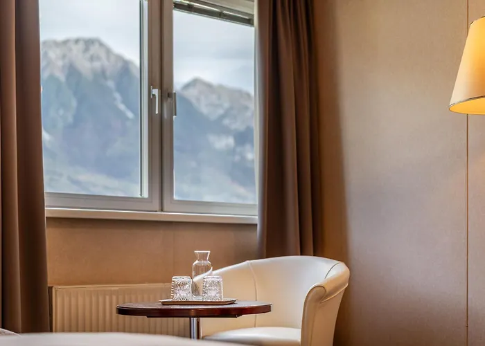 Neue Post I Self Check-in Hotel Innsbruck