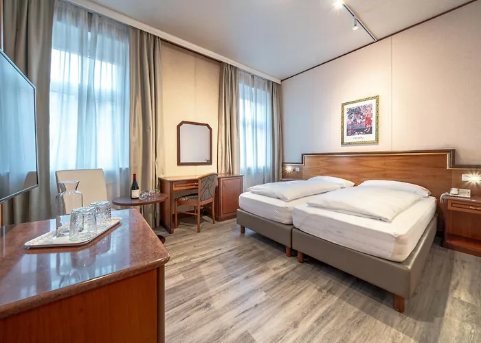 Neue Post I Self Check-in Hotel